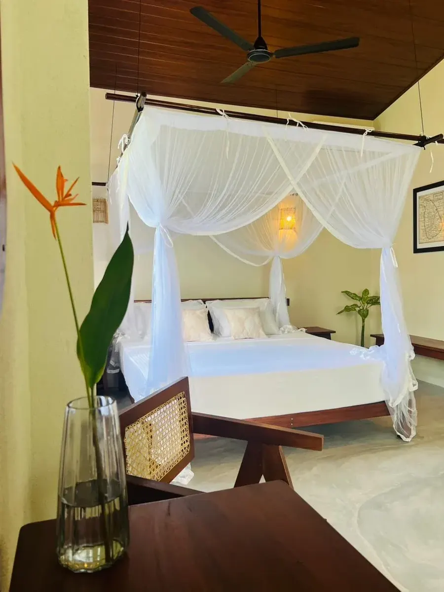Calm Aruna room canopy